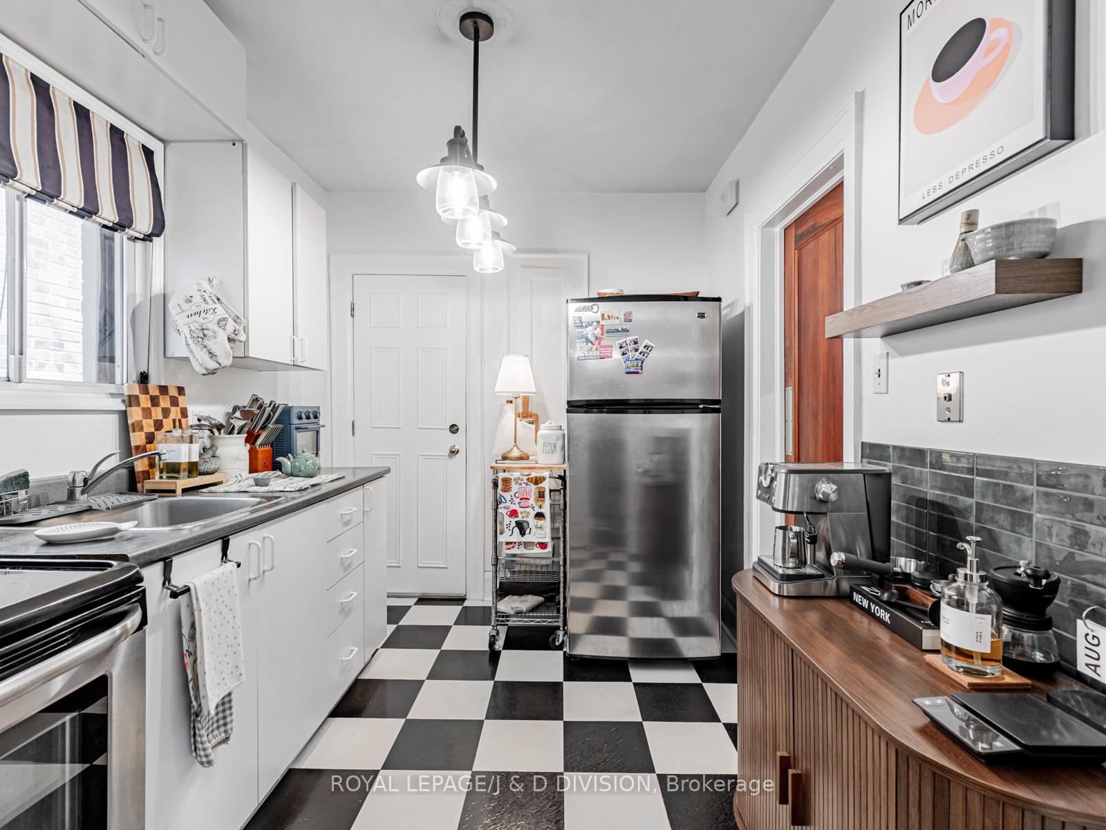 Photo 4 of 311 Keewatin Avenue, Toronto, Mount Pleasant East — HOMEH