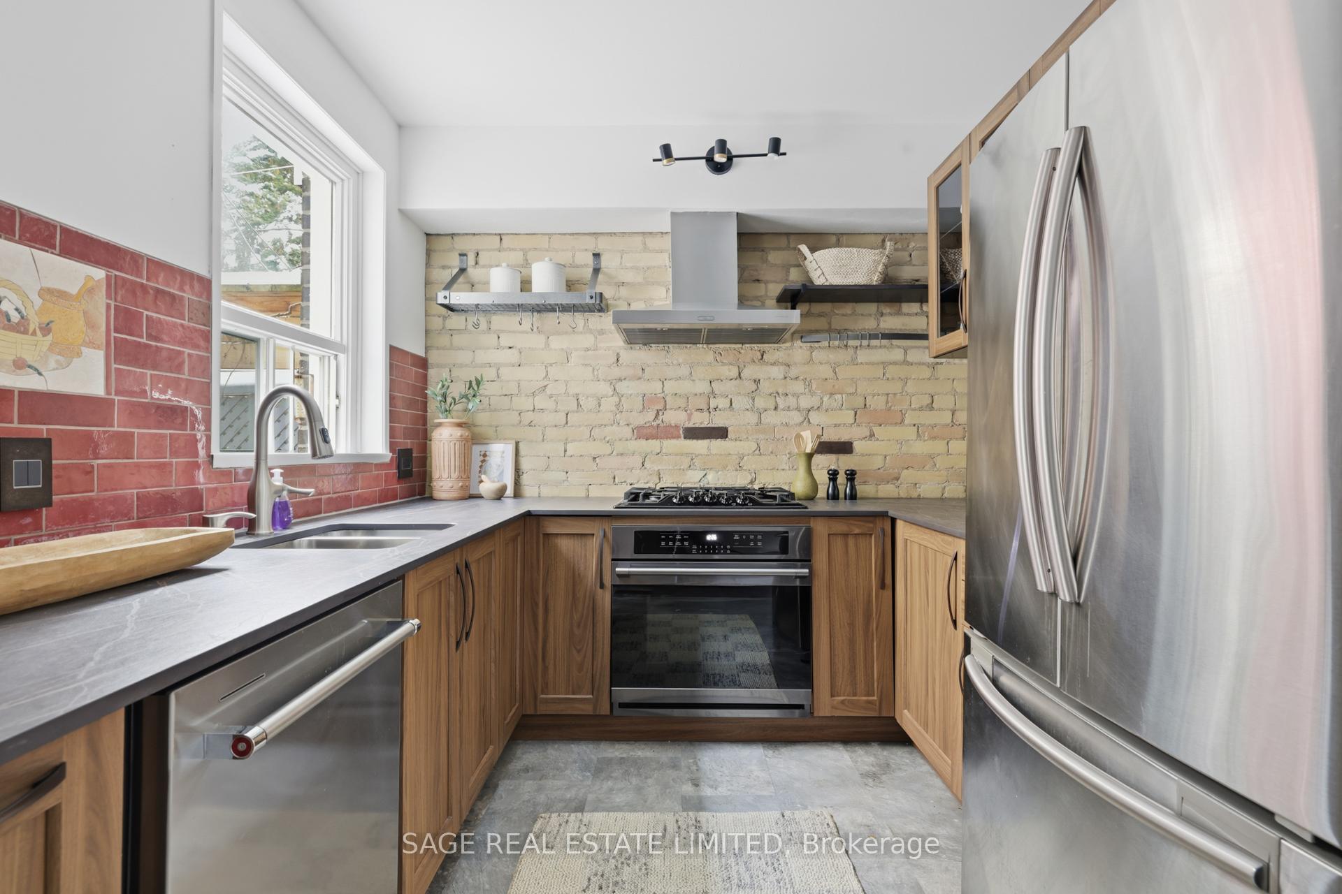 Photo 11 of 271 Silver Birch Avenue, Toronto, The Beaches — HOMEH