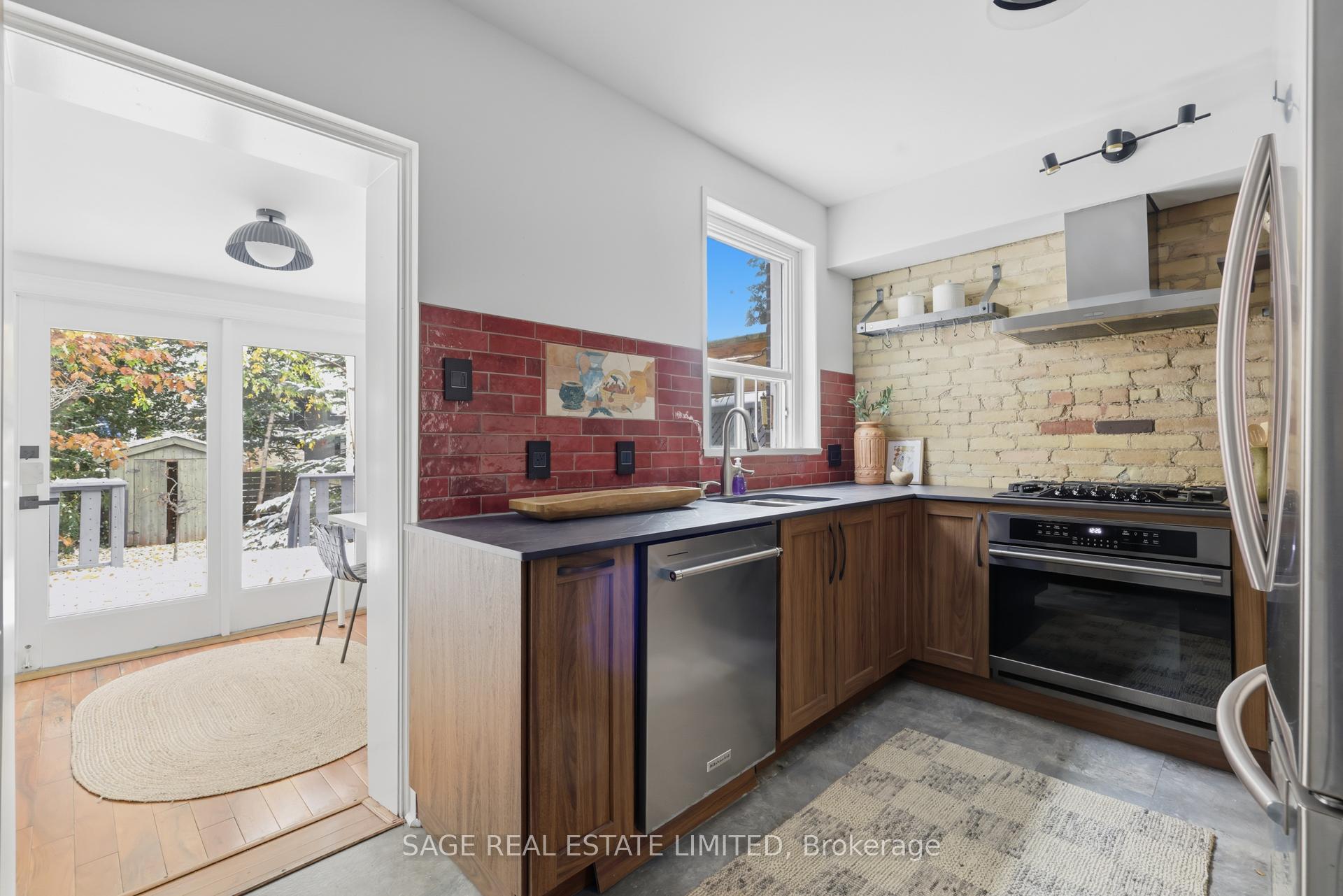 Photo 12 of 271 Silver Birch Avenue, Toronto, The Beaches — HOMEH