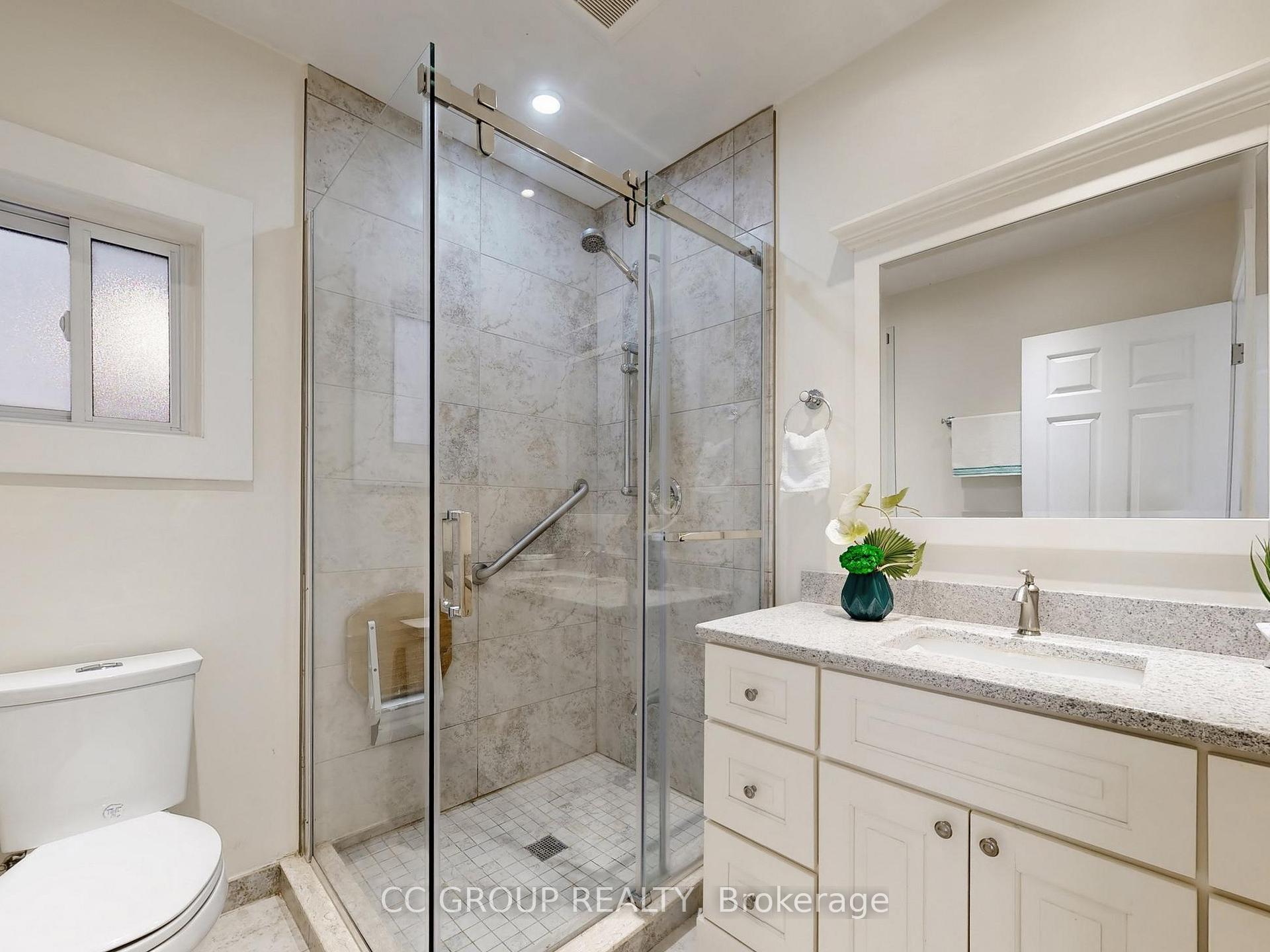 Photo 18 of 162 St Clair Avenue E, Toronto, Rosedale-Moore Park — HOMEH