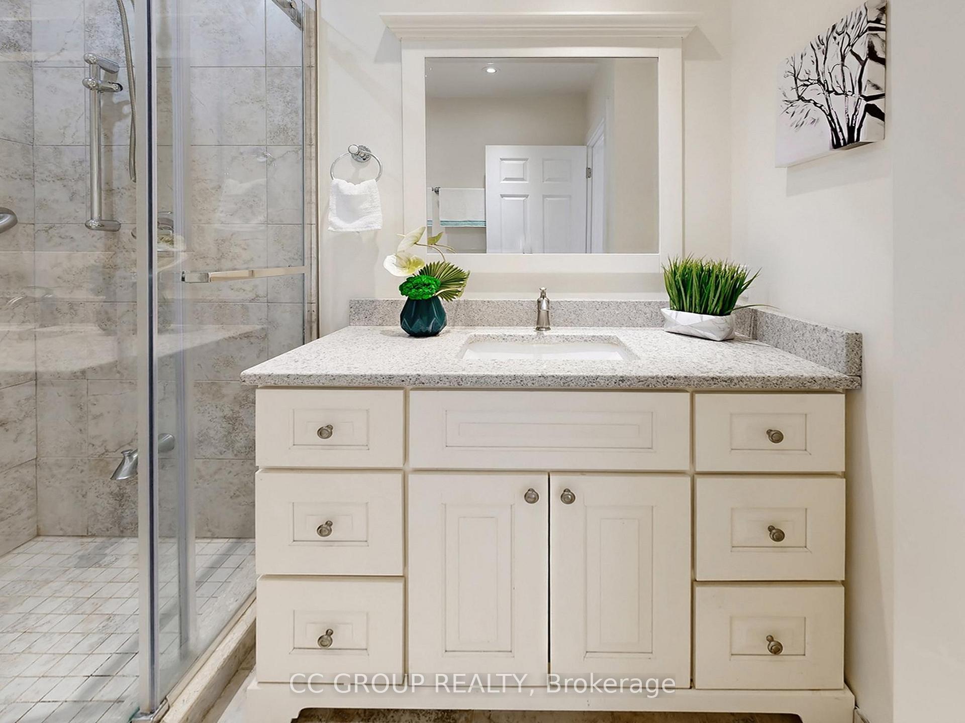 Photo 19 of 162 St Clair Avenue E, Toronto, Rosedale-Moore Park — HOMEH