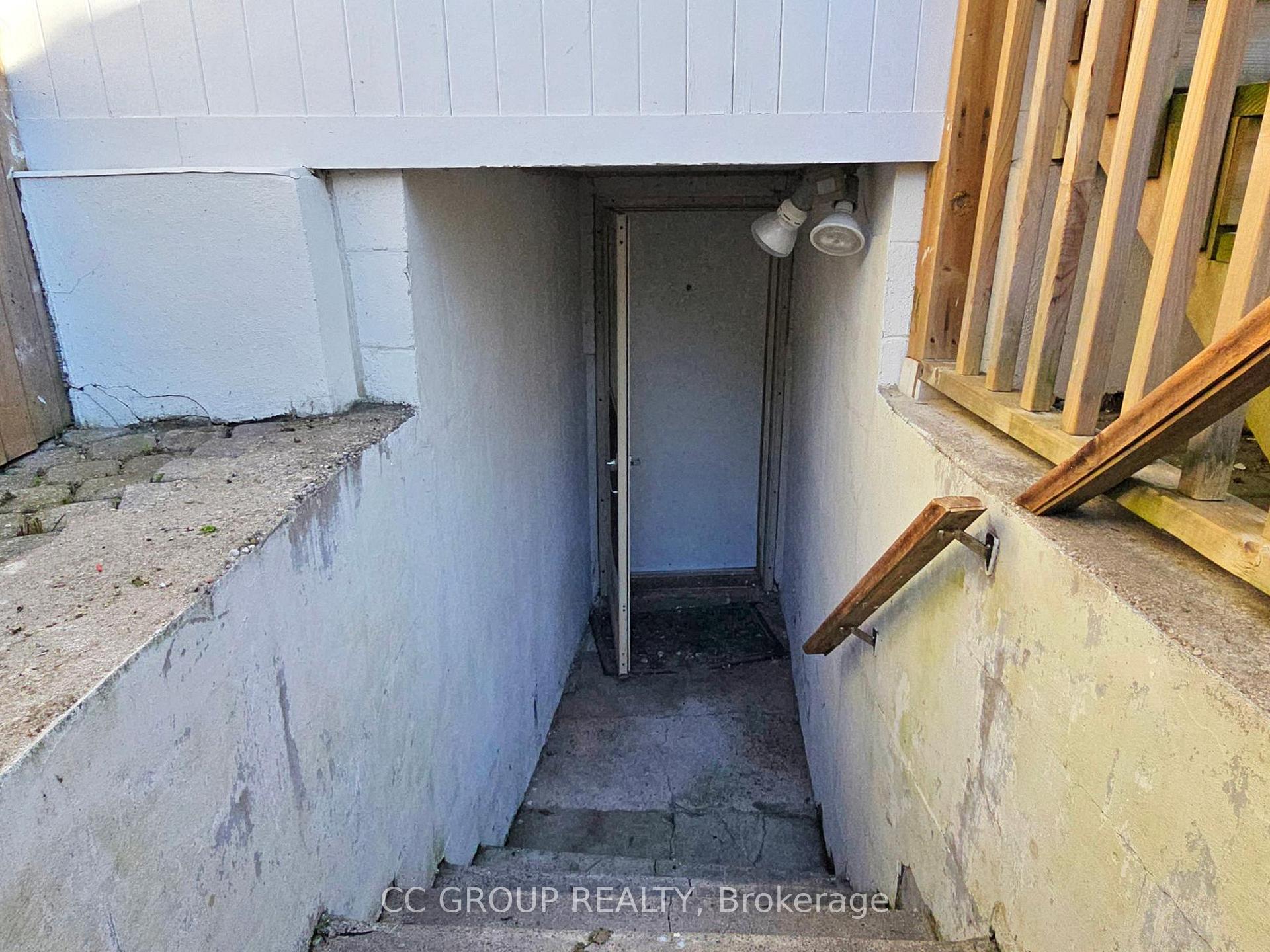 Photo 44 of 162 St Clair Avenue E, Toronto, Rosedale-Moore Park — HOMEH