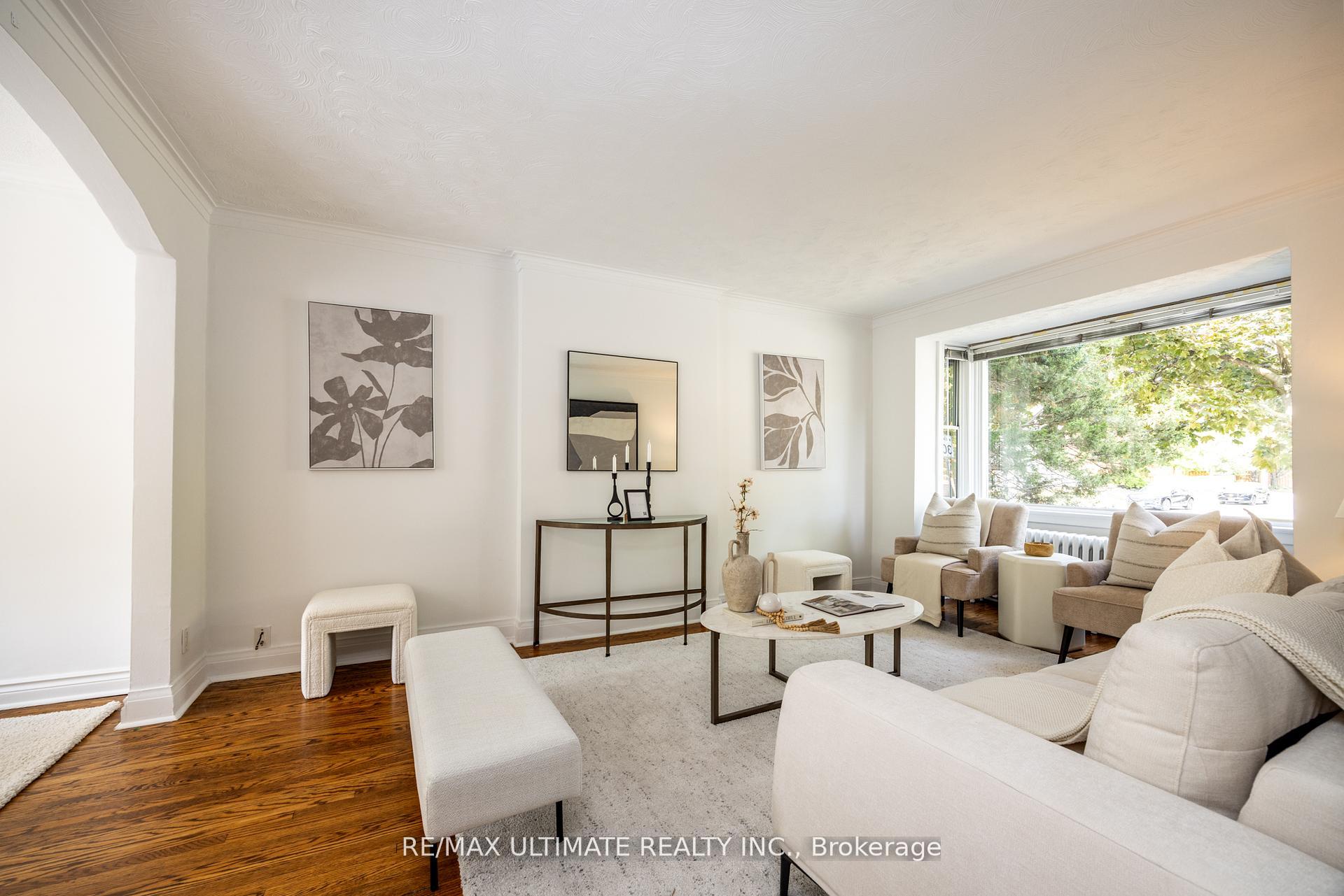 Photo 3 of 221 Donlea Drive, Toronto, Leaside — HOMEH