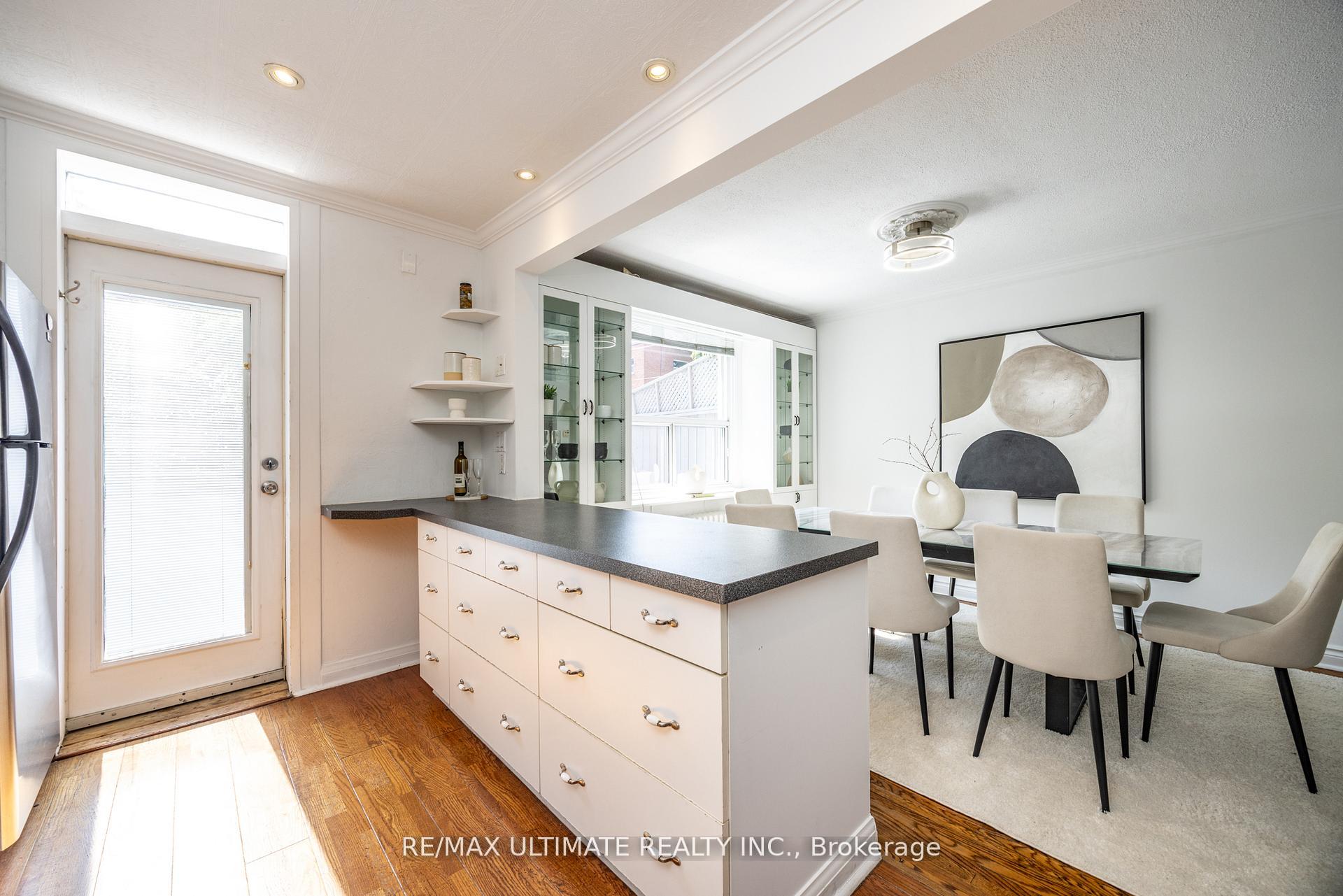 Photo 19 of 221 Donlea Drive, Toronto, Leaside — HOMEH