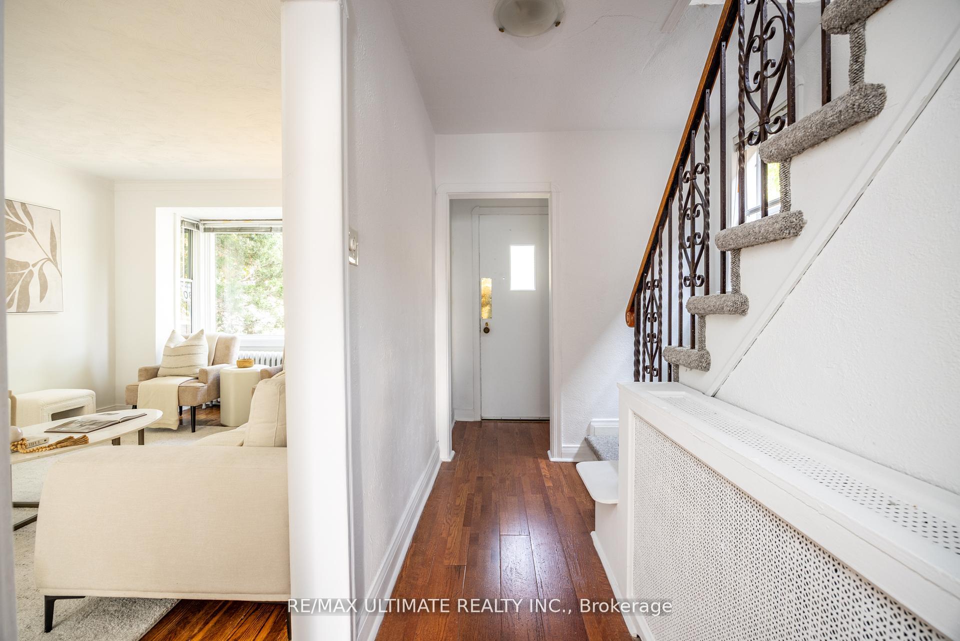 Photo 23 of 221 Donlea Drive, Toronto, Leaside — HOMEH