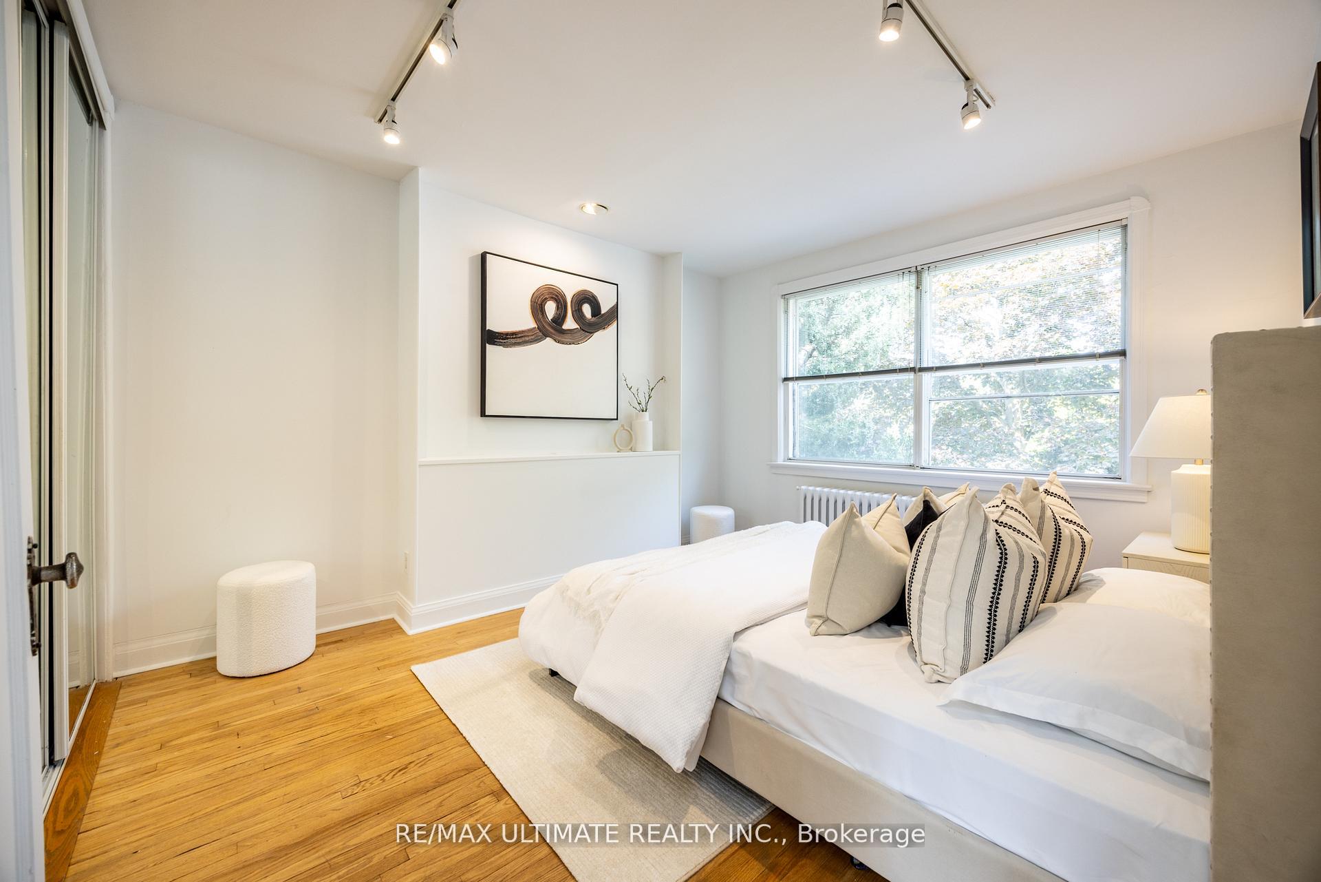 Photo 24 of 221 Donlea Drive, Toronto, Leaside — HOMEH