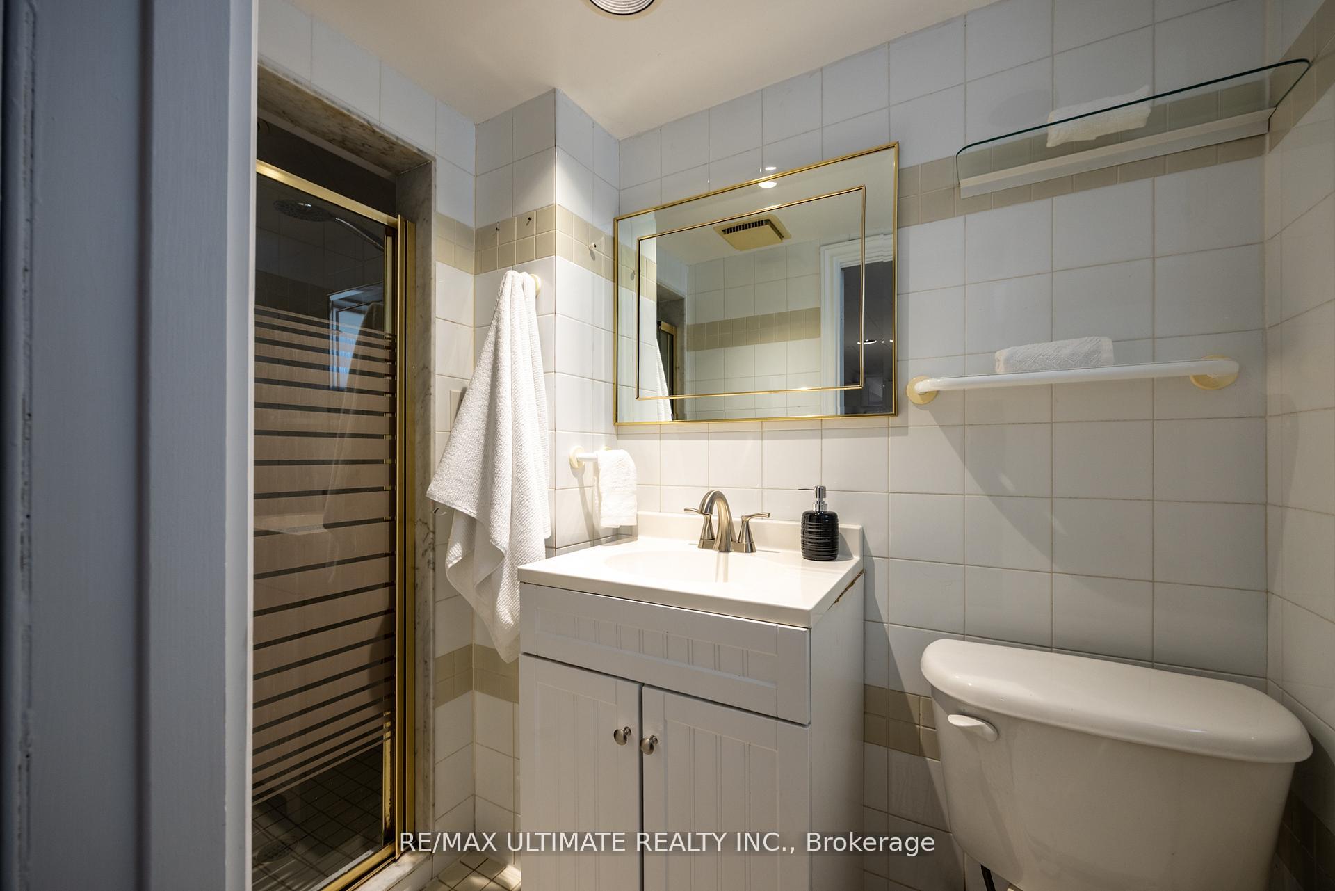 Photo 42 of 221 Donlea Drive, Toronto, Leaside — HOMEH