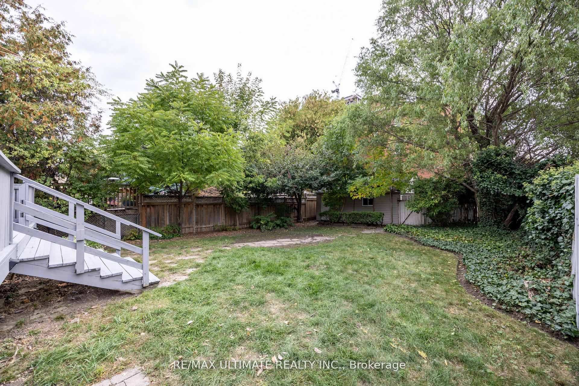 Photo 47 of 221 Donlea Drive, Toronto, Leaside — HOMEH