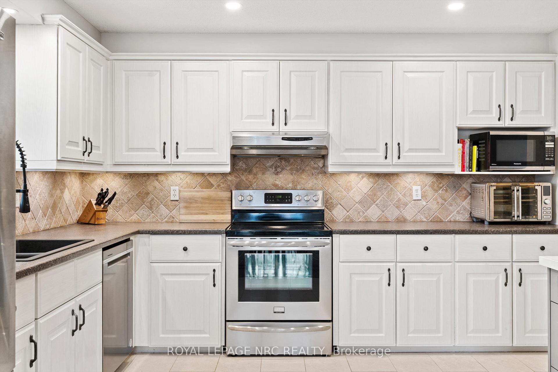 Photo 13 of 15 Commerford Street, Thorold, Confederation Heights — HOMEH