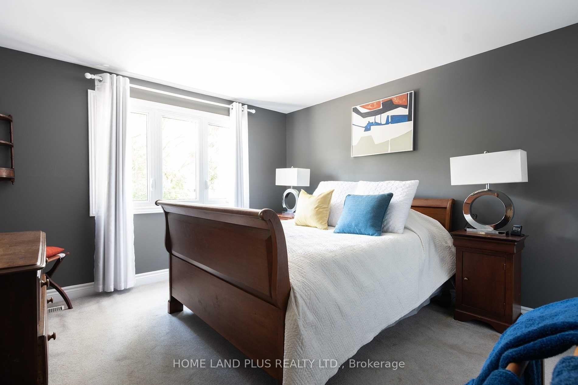 Photo 11 of 45 Marmot Street, Toronto, Mount Pleasant East — HOMEH