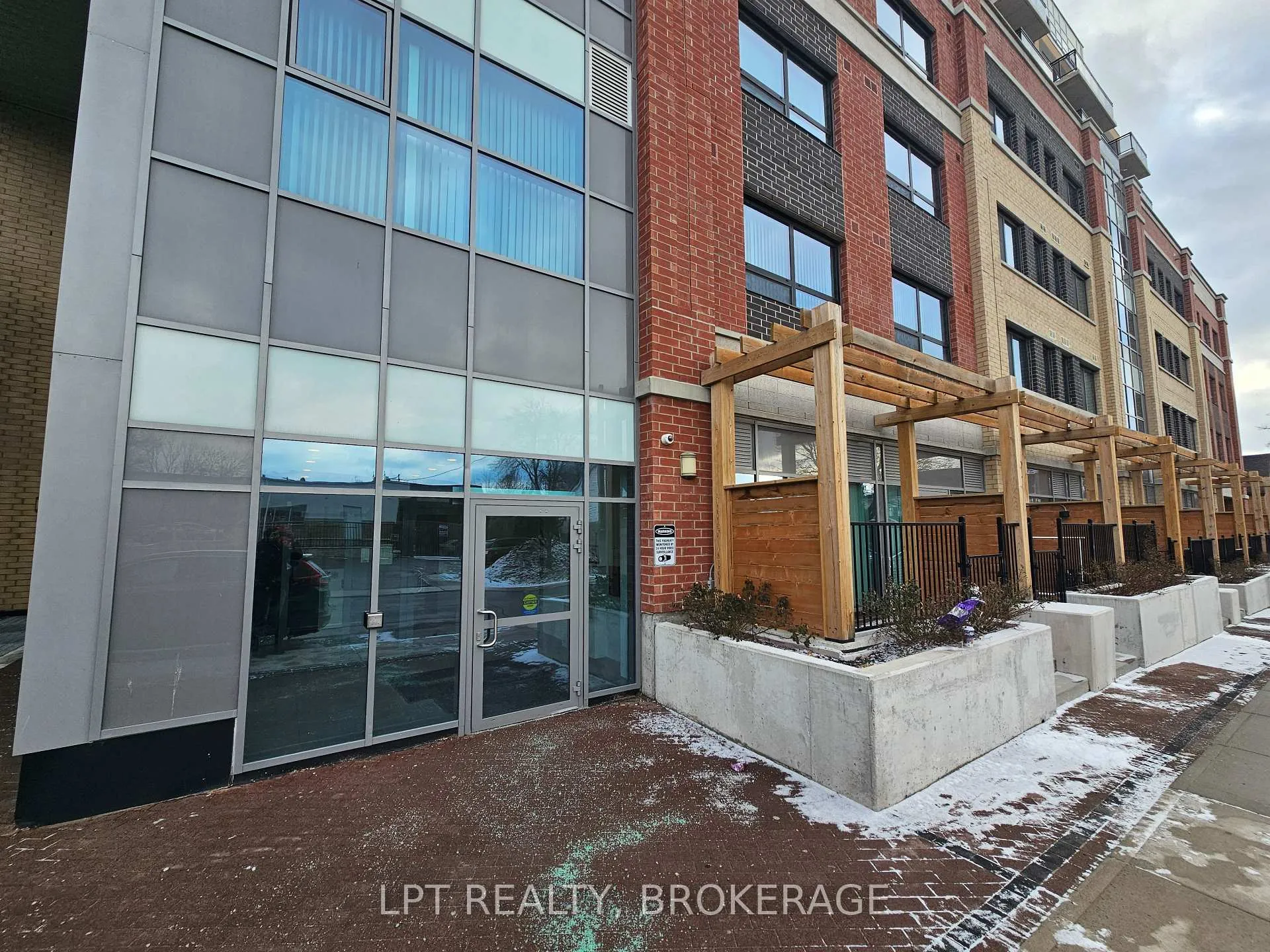 Photo 1 of Unit 809, 652 Princess Street, Kingston, Central City East — HOMEH