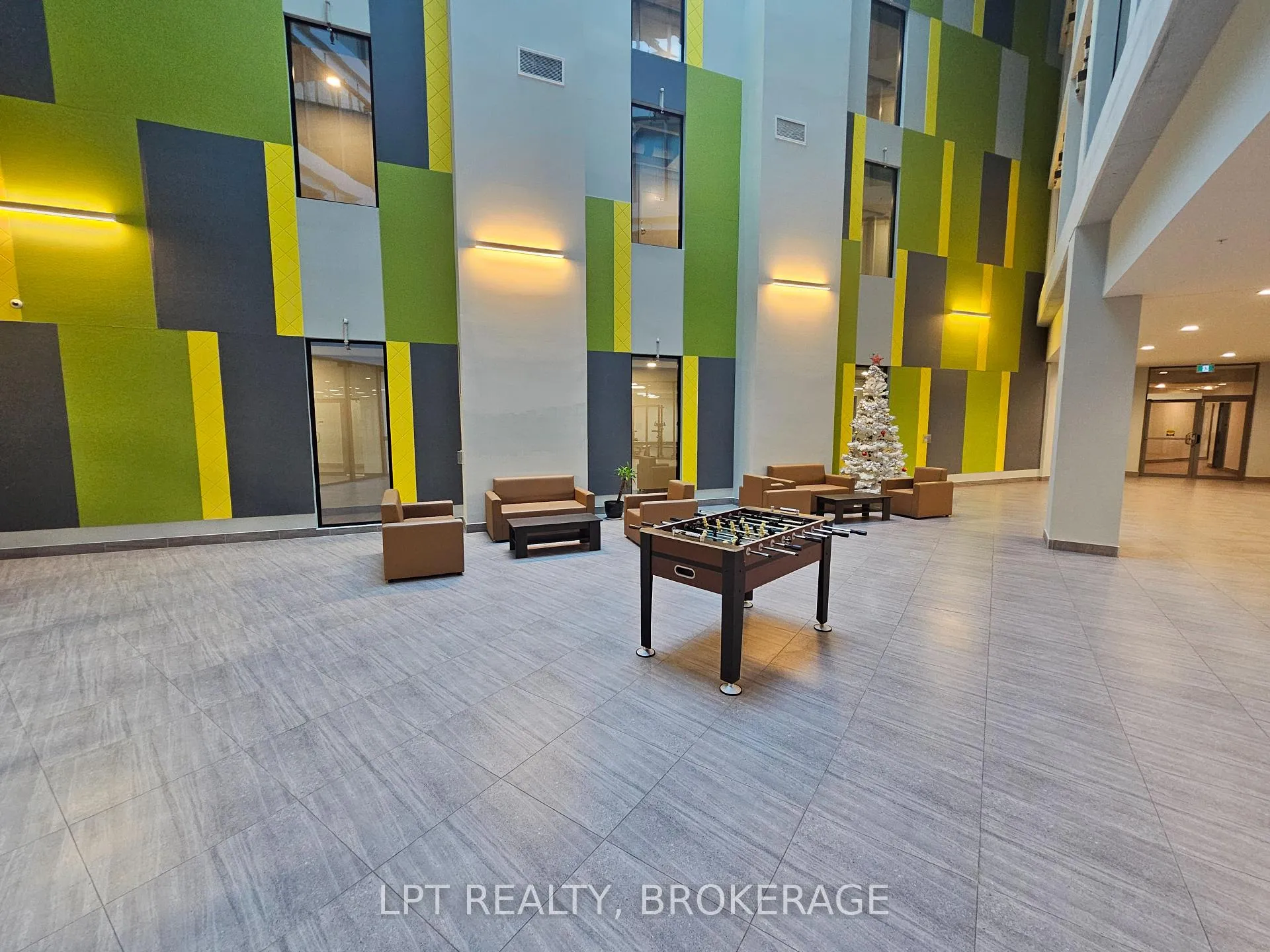 Photo 12 of Unit 809, 652 Princess Street, Kingston, Central City East — HOMEH