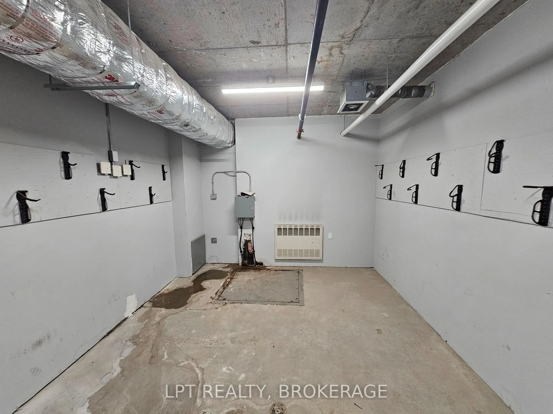 Photo 15 of Unit 809, 652 Princess Street, Kingston, Central City East — HOMEH