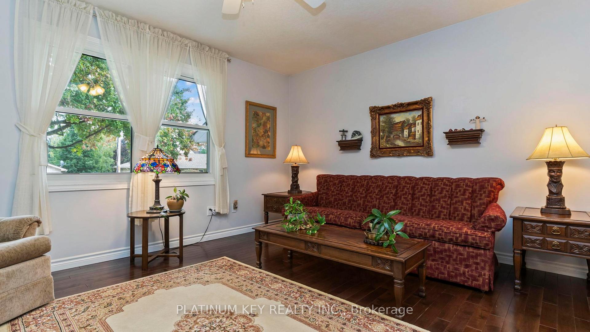 Photo 10 of 688 John Street, Strathroy-Caradoc, Mount Brydges — HOMEH