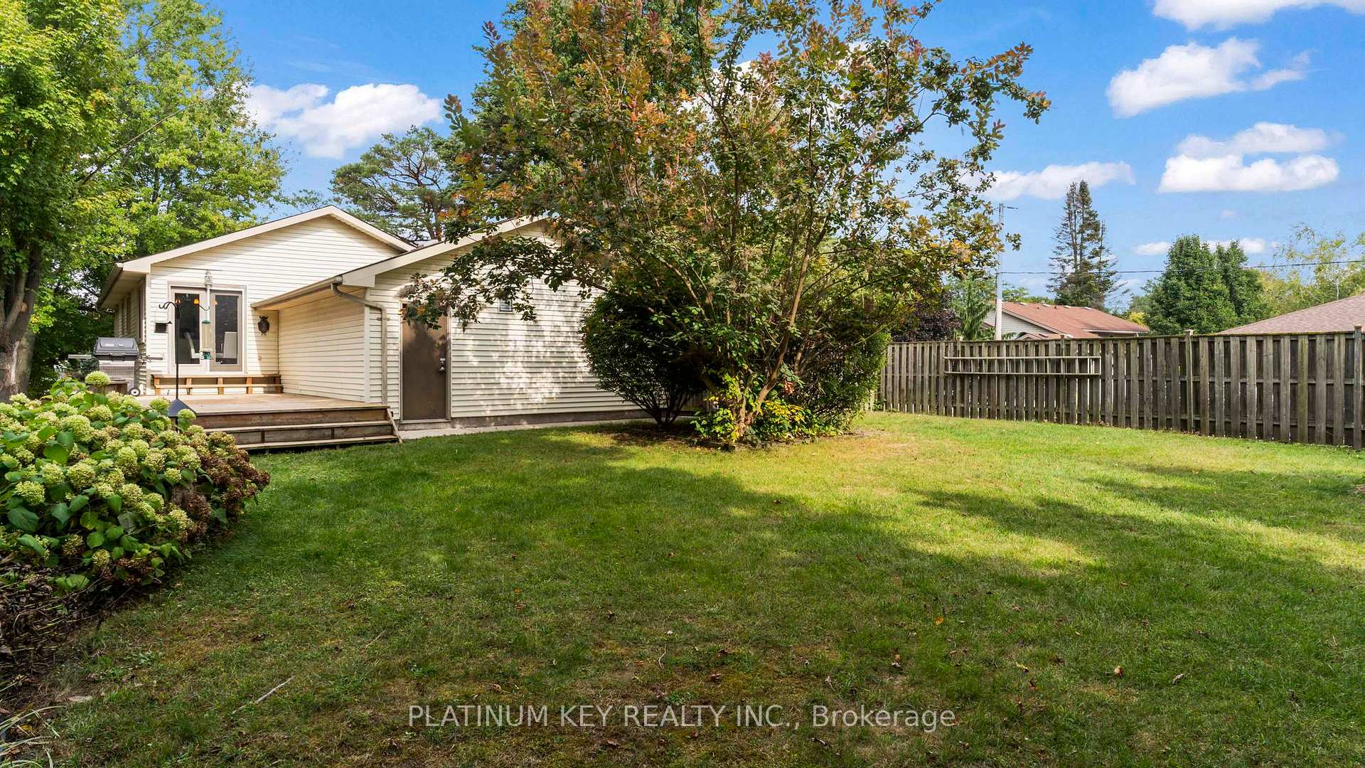 Photo 25 of 688 John Street, Strathroy-Caradoc, Mount Brydges — HOMEH