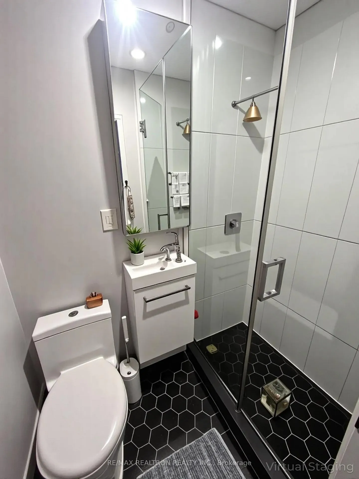 Photo 5 of Unit 4, 1492 Dundas Street E, Toronto, South Riverdale — HOMEH