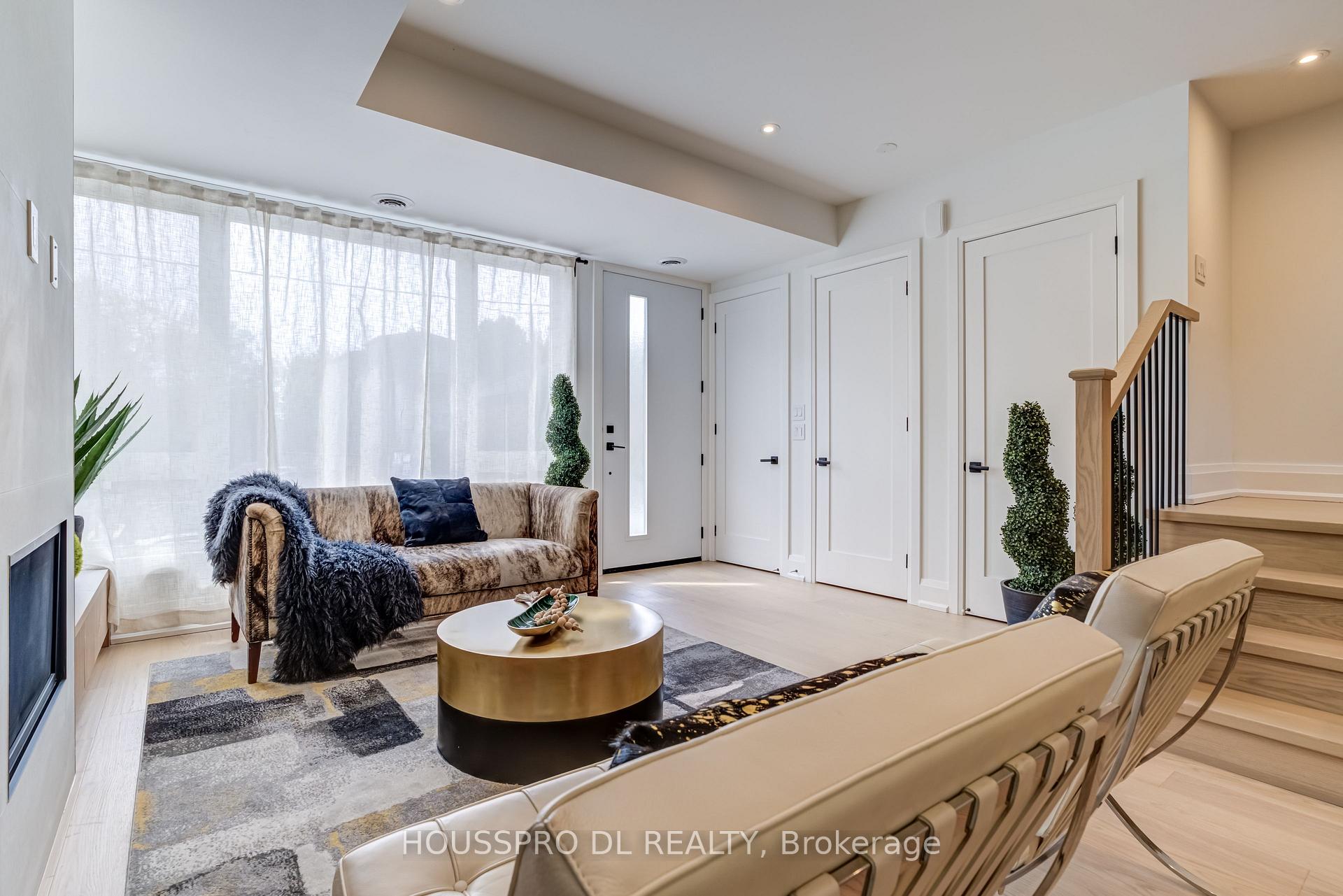 Photo 4 of 718 Hillsdale Avenue E, Toronto, Mount Pleasant East — HOMEH