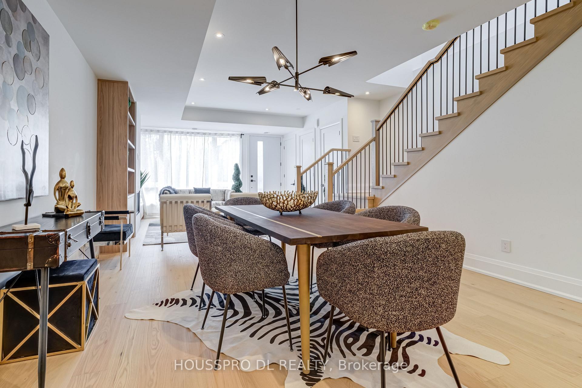 Photo 8 of 718 Hillsdale Avenue E, Toronto, Mount Pleasant East — HOMEH