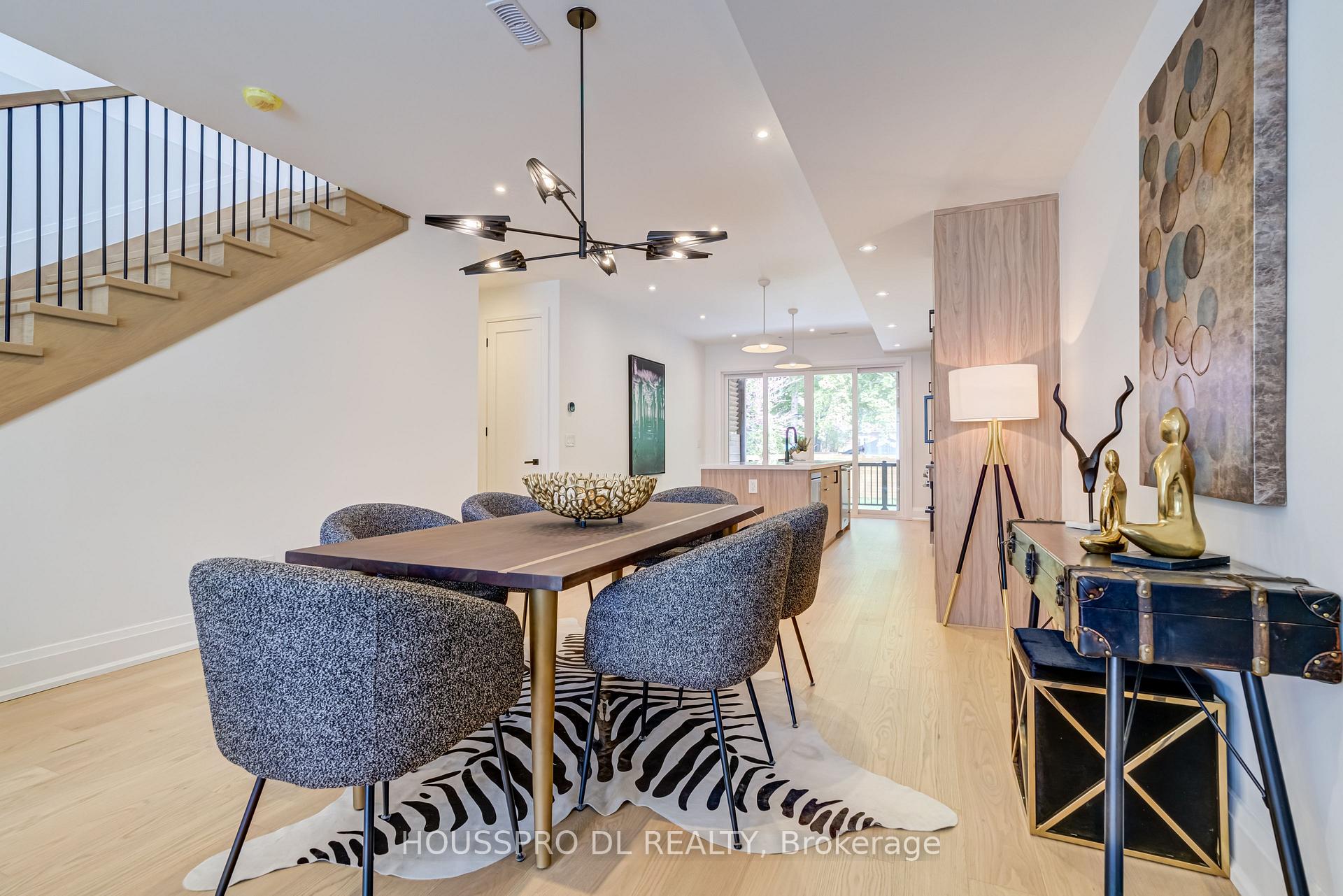 Photo 10 of 718 Hillsdale Avenue E, Toronto, Mount Pleasant East — HOMEH
