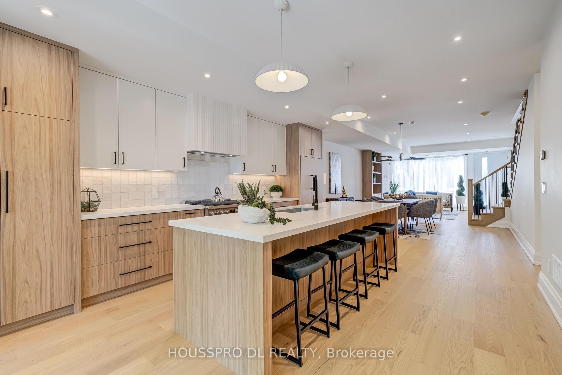 Photo 13 of 718 Hillsdale Avenue E, Toronto, Mount Pleasant East — HOMEH