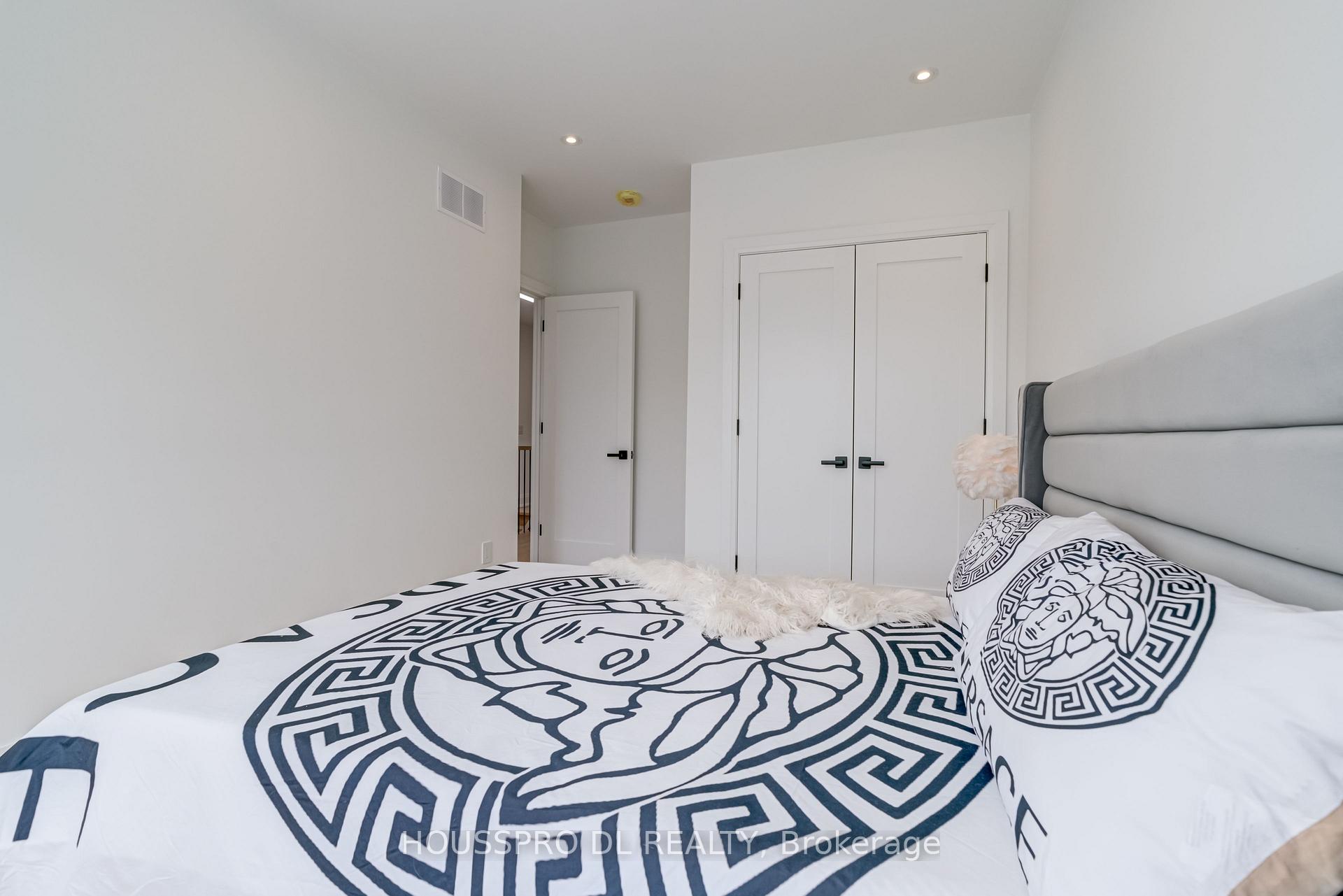 Photo 27 of 718 Hillsdale Avenue E, Toronto, Mount Pleasant East — HOMEH
