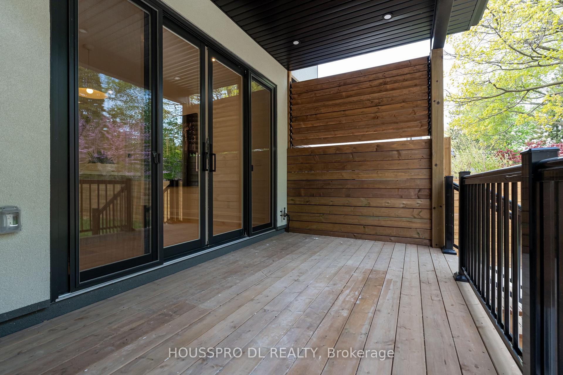 Photo 33 of 718 Hillsdale Avenue E, Toronto, Mount Pleasant East — HOMEH
