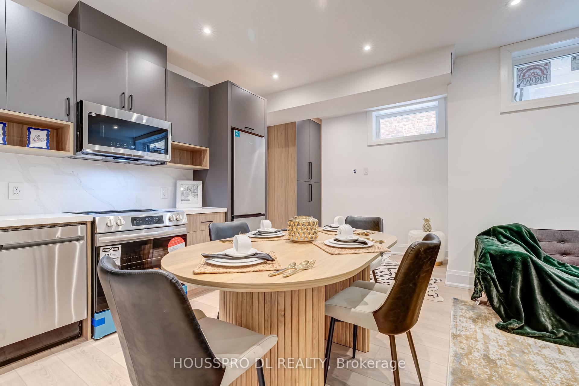 Photo 39 of 718 Hillsdale Avenue E, Toronto, Mount Pleasant East — HOMEH