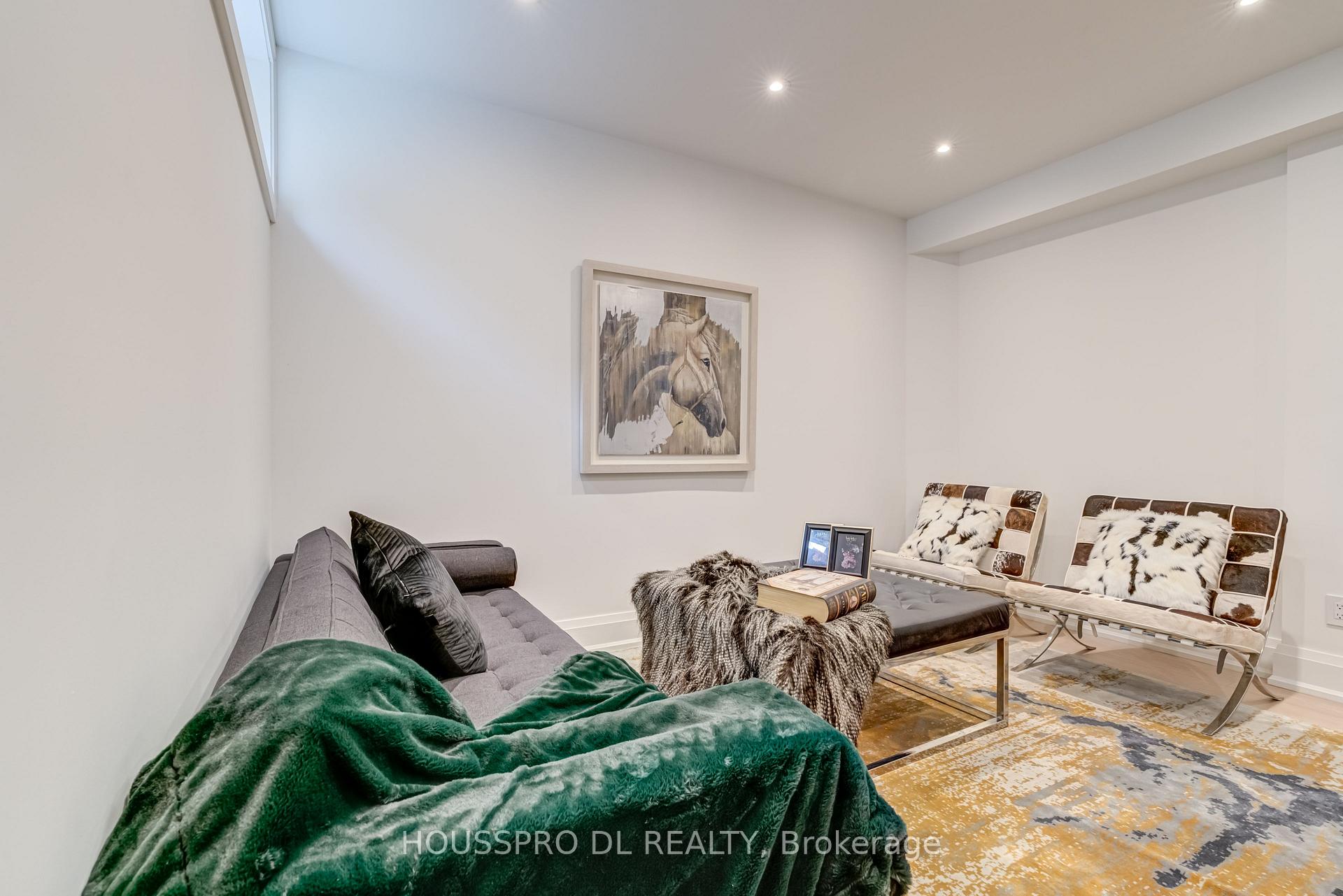 Photo 45 of 718 Hillsdale Avenue E, Toronto, Mount Pleasant East — HOMEH