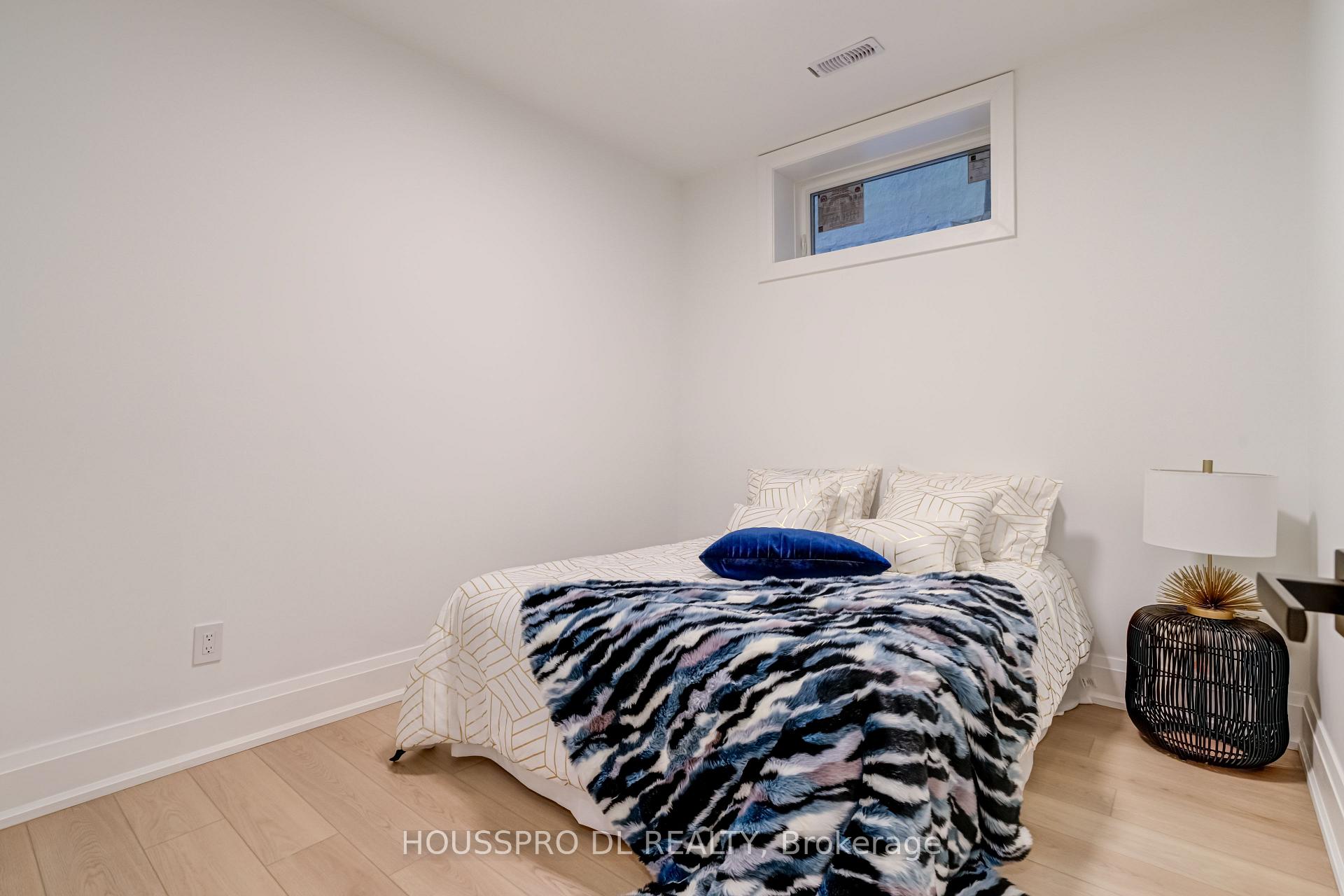 Photo 48 of 718 Hillsdale Avenue E, Toronto, Mount Pleasant East — HOMEH