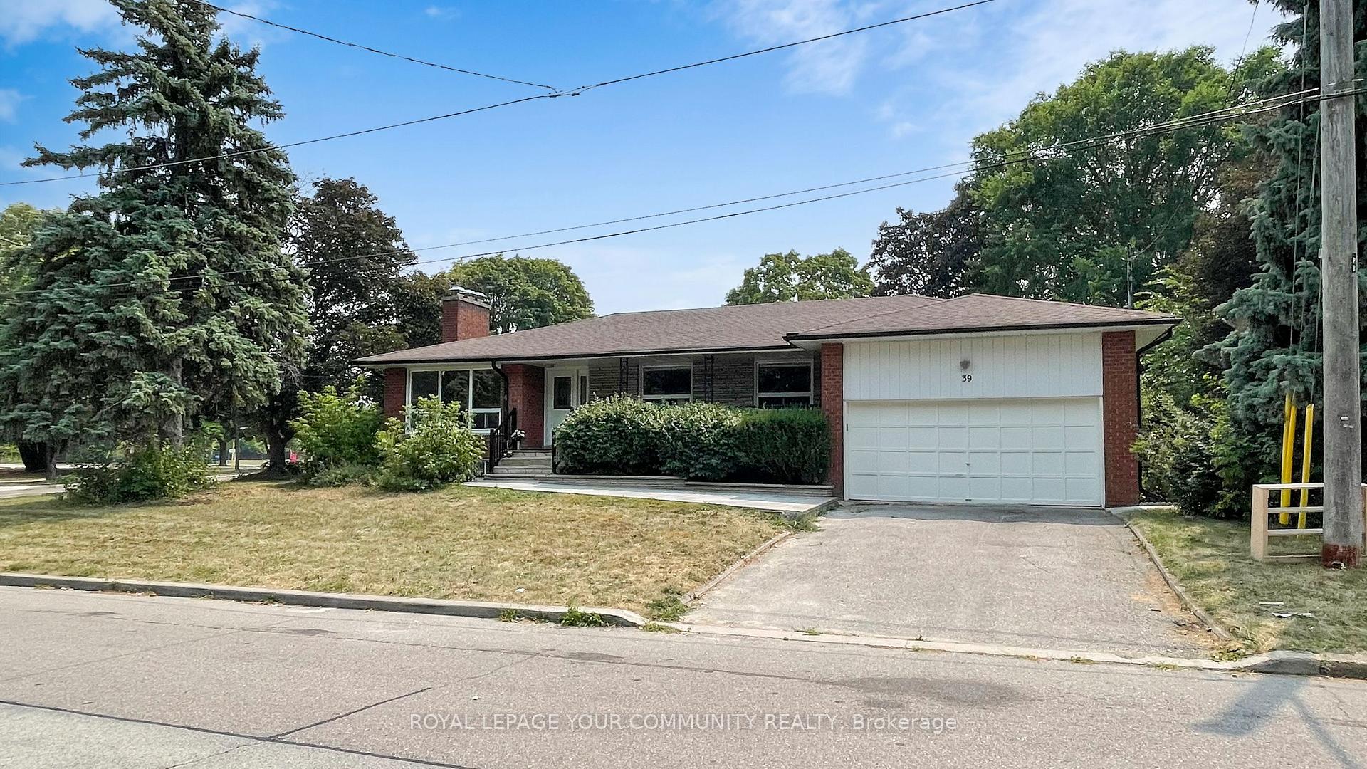 Front of 39 Silverview Drive