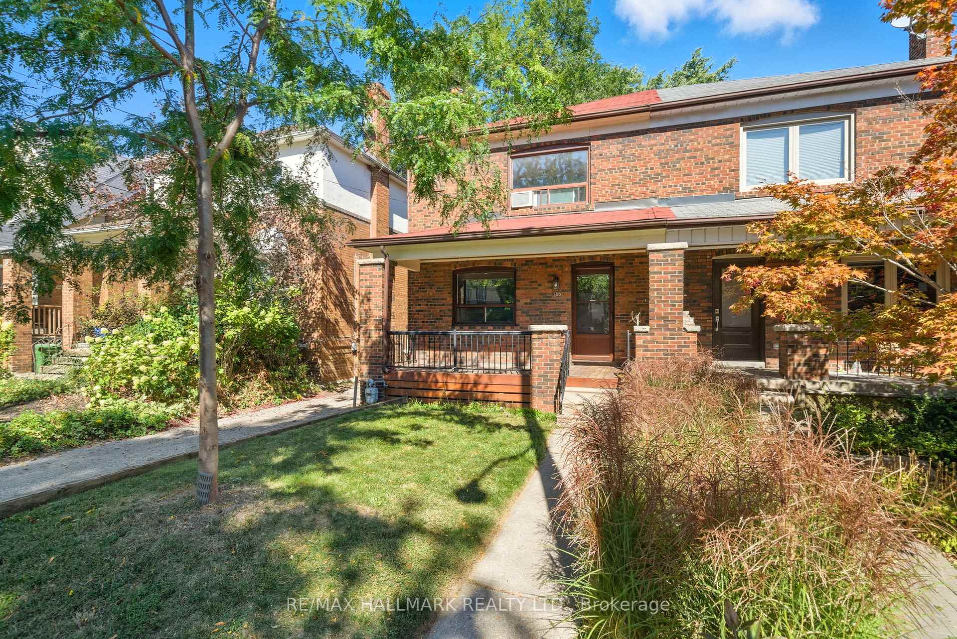 Photo 3 of 386 Belsize Drive, Toronto, Mount Pleasant East — HOMEH