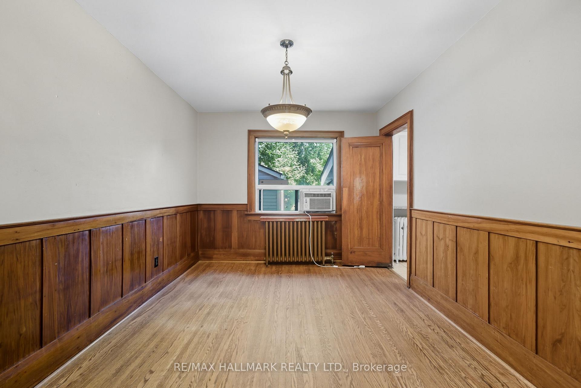 Photo 11 of 386 Belsize Drive, Toronto, Mount Pleasant East — HOMEH