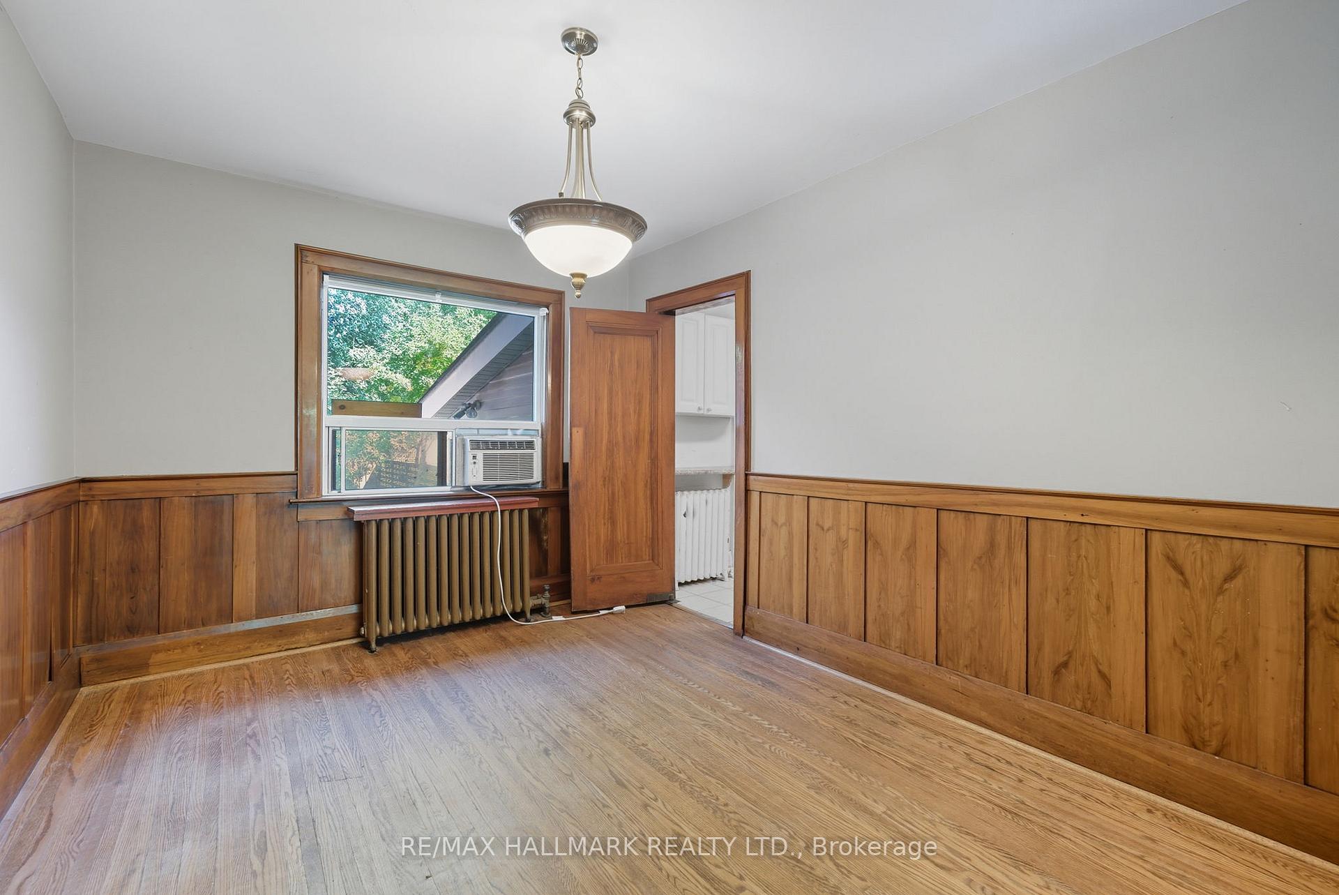 Photo 12 of 386 Belsize Drive, Toronto, Mount Pleasant East — HOMEH