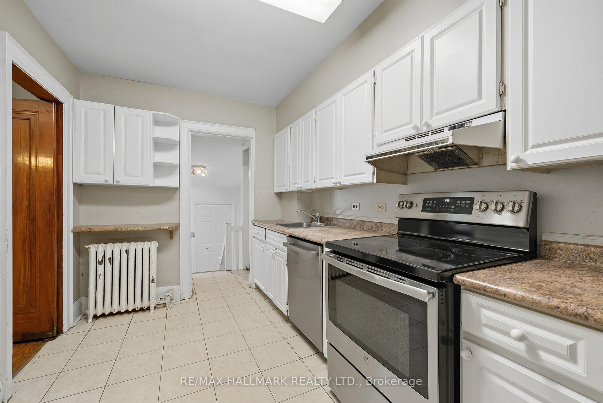 Photo 16 of 386 Belsize Drive, Toronto, Mount Pleasant East — HOMEH