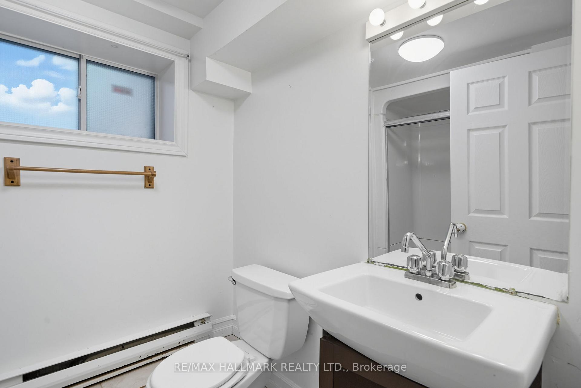 Photo 31 of 386 Belsize Drive, Toronto, Mount Pleasant East — HOMEH