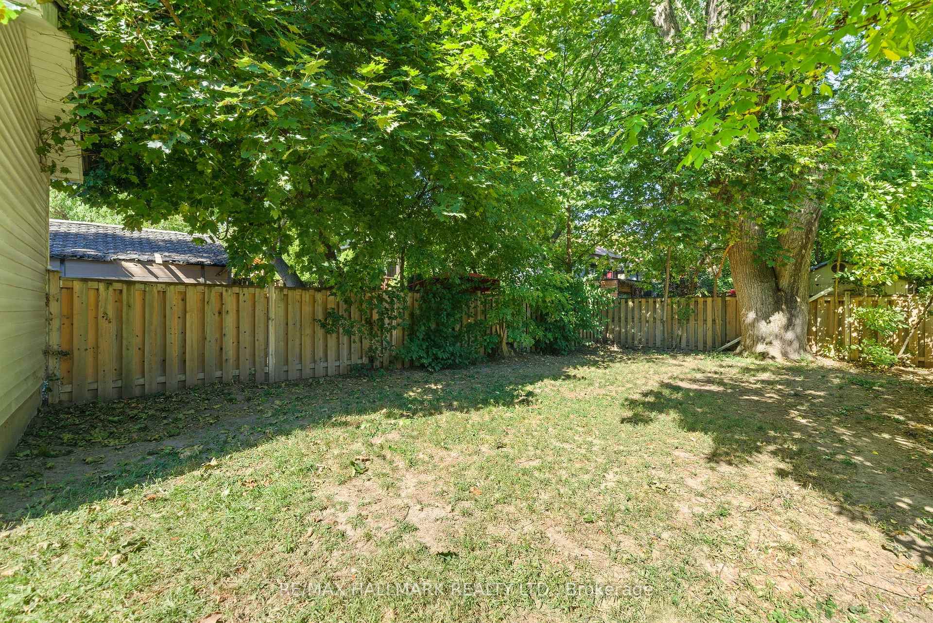 Photo 35 of 386 Belsize Drive, Toronto, Mount Pleasant East — HOMEH