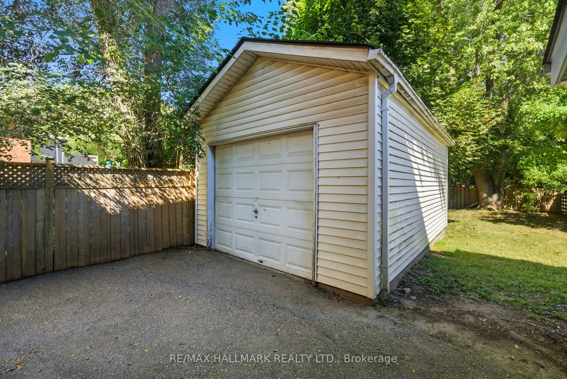 Photo 38 of 386 Belsize Drive, Toronto, Mount Pleasant East — HOMEH