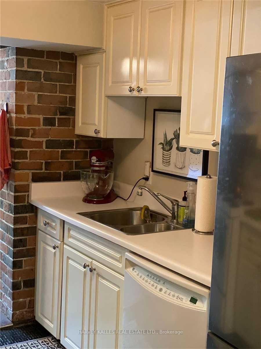Photo 12 of Unit 3, 1 Garfield Avenue, Toronto, Rosedale-Moore Park — HOMEH