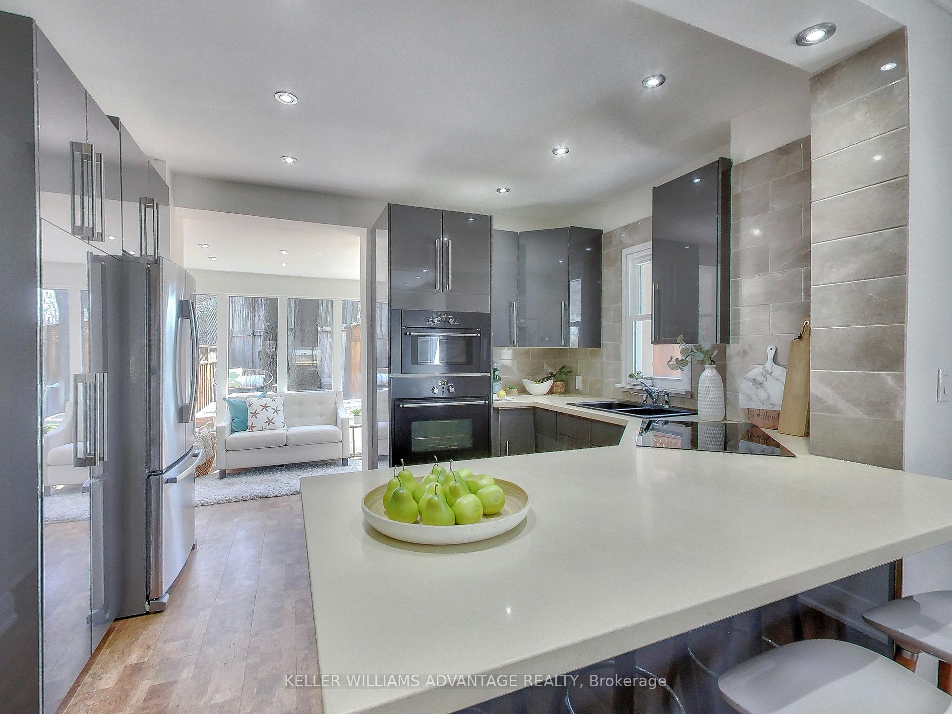 Photo 17 of 59 Corley Avenue, Toronto, East End-Danforth — HOMEH