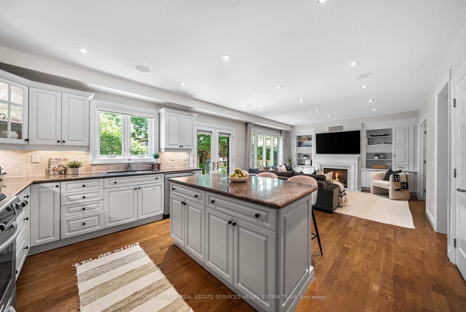 Photo 10 of 43 Randolph Road, Toronto, Leaside — HOMEH