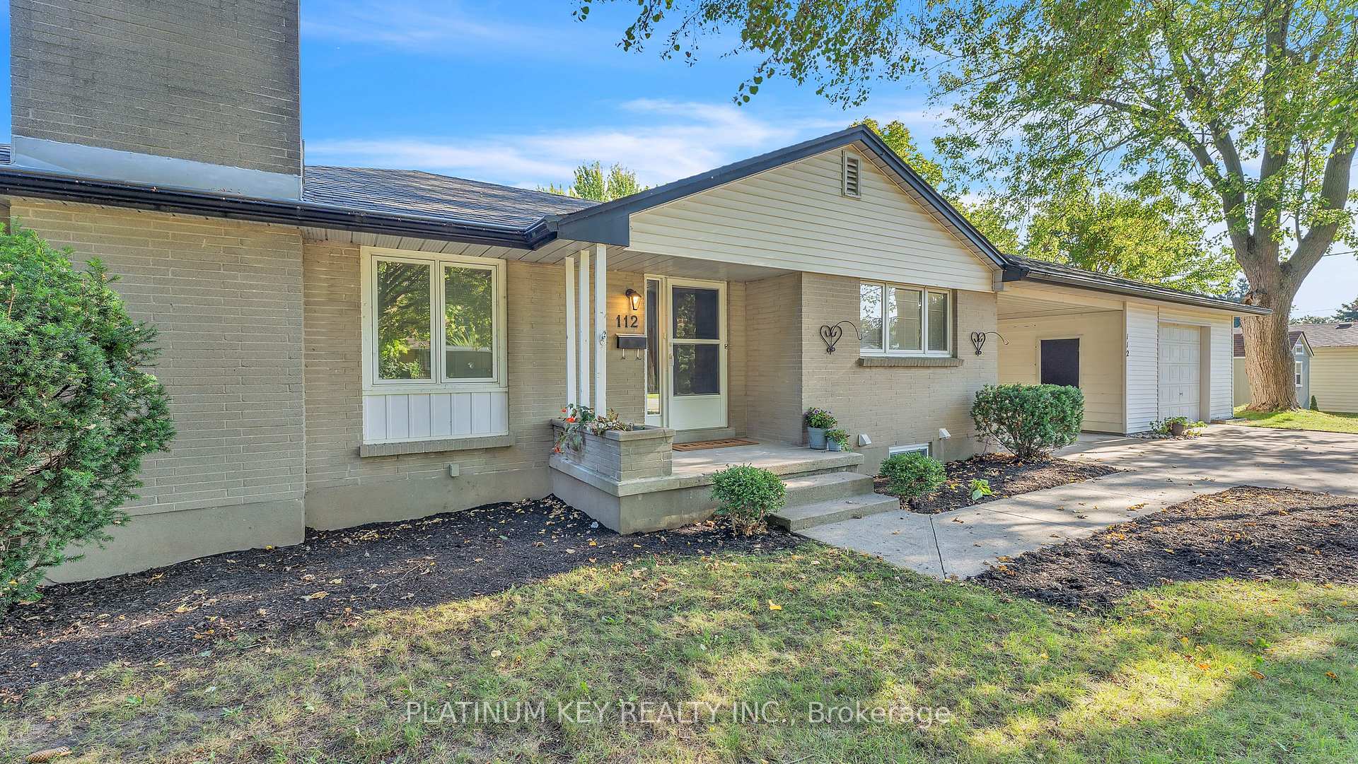 Photo 3 of 112 Ontario Street, Strathroy-Caradoc, SW — HOMEH