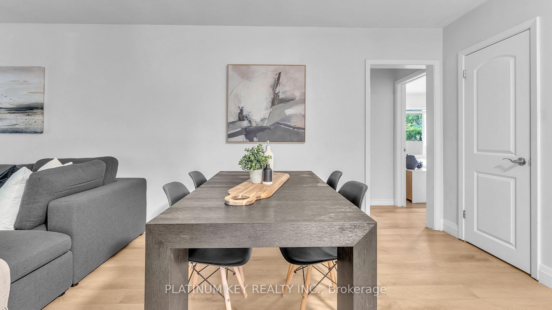 Photo 8 of 112 Ontario Street, Strathroy-Caradoc, SW — HOMEH