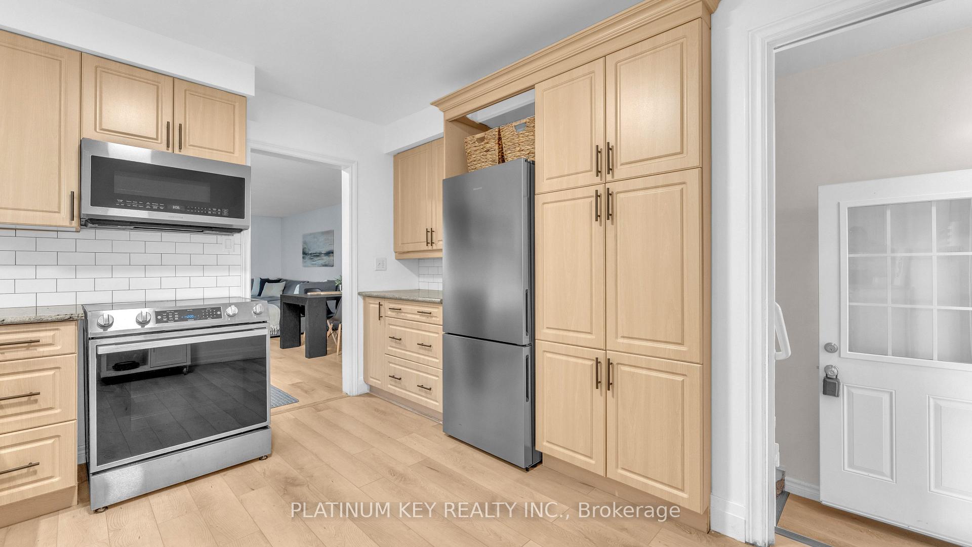 Photo 9 of 112 Ontario Street, Strathroy-Caradoc, SW — HOMEH