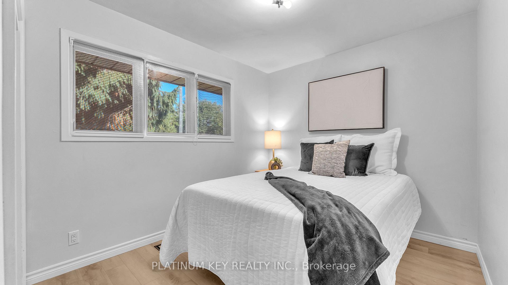 Photo 14 of 112 Ontario Street, Strathroy-Caradoc, SW — HOMEH