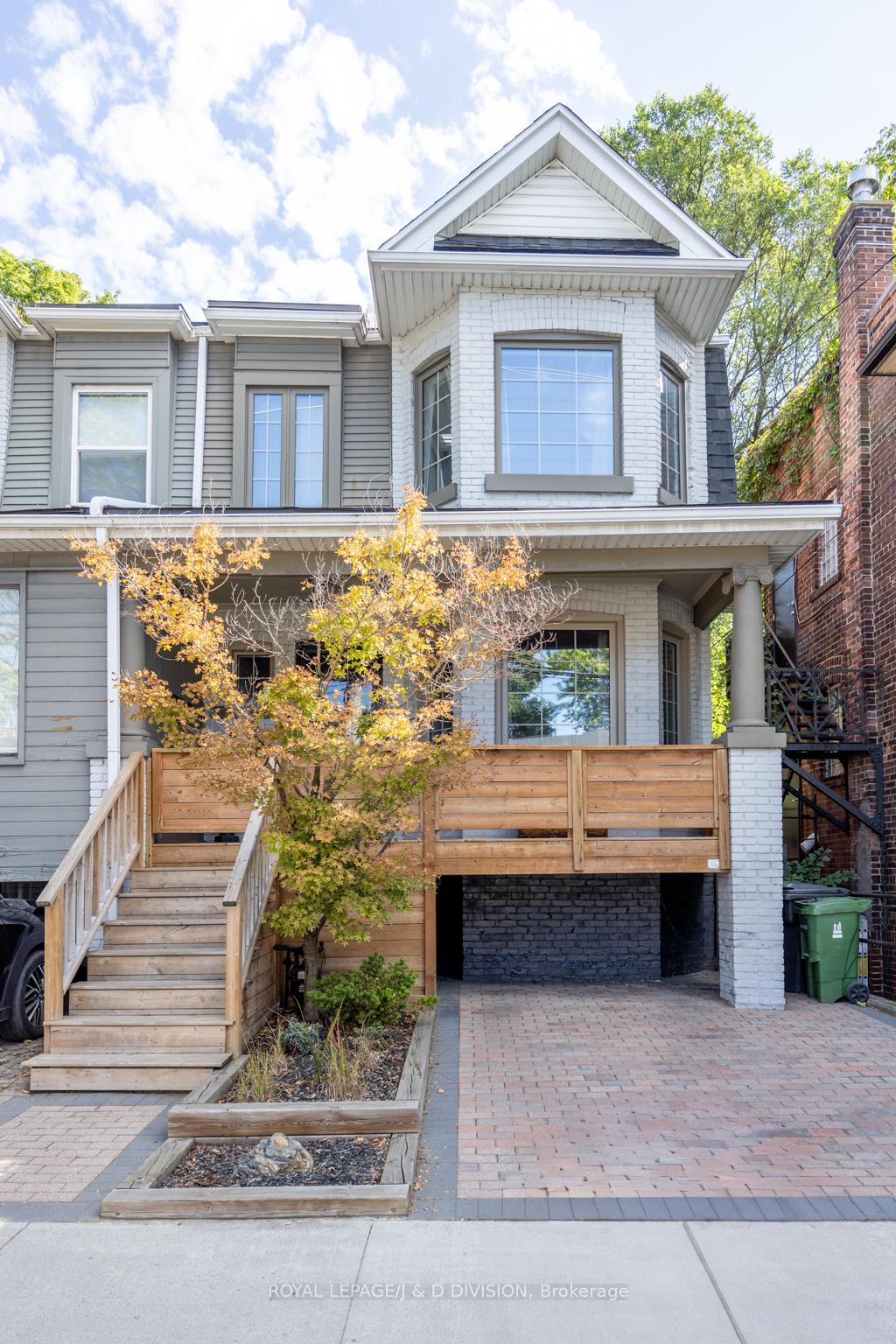 Photo 1 of 1049 Mount Pleasant Road, Toronto, Mount Pleasant East — HOMEH