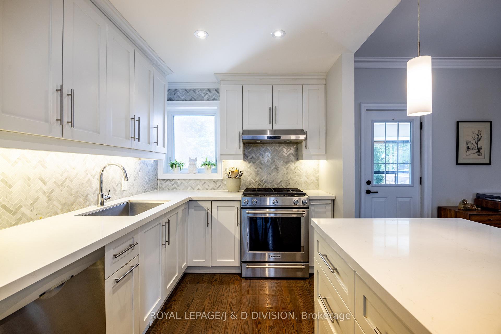 Photo 12 of 1049 Mount Pleasant Road, Toronto, Mount Pleasant East — HOMEH