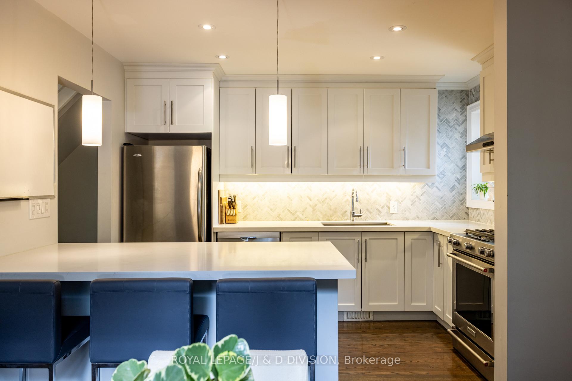 Photo 13 of 1049 Mount Pleasant Road, Toronto, Mount Pleasant East — HOMEH
