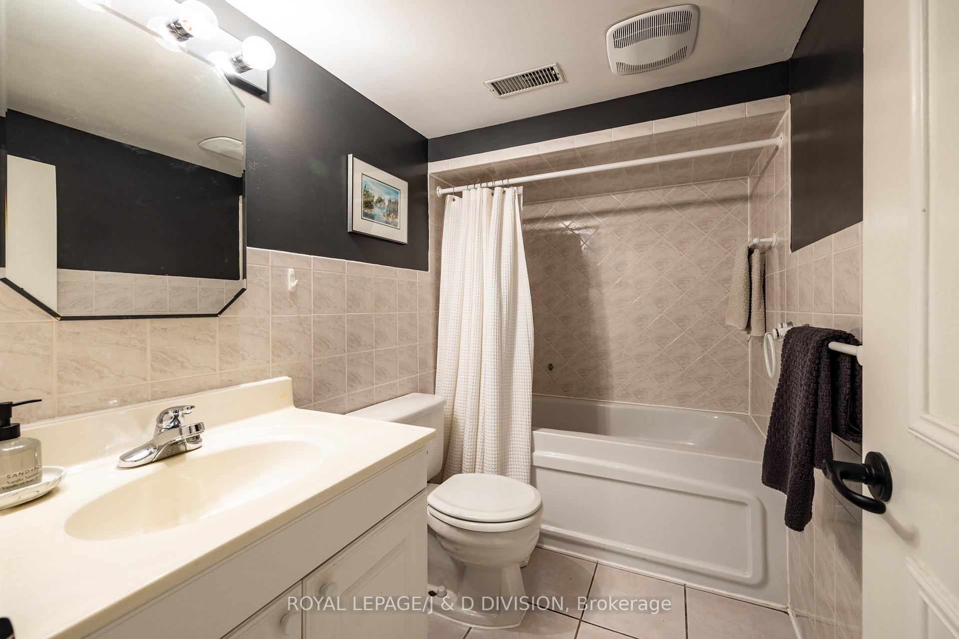 Photo 30 of 1049 Mount Pleasant Road, Toronto, Mount Pleasant East — HOMEH