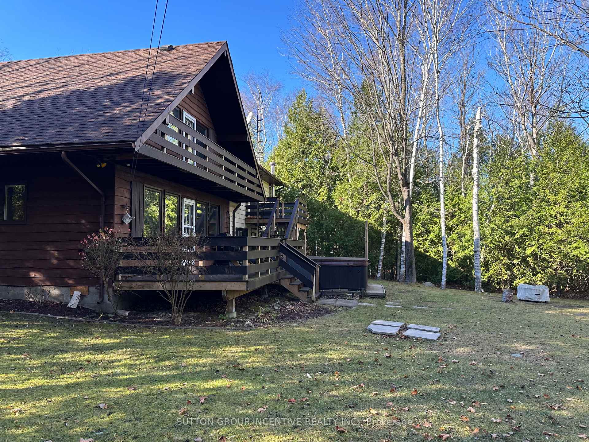 Photo 2 of 21 Coppercliff Crescent, Tiny, Rural Tiny — HOMEH
