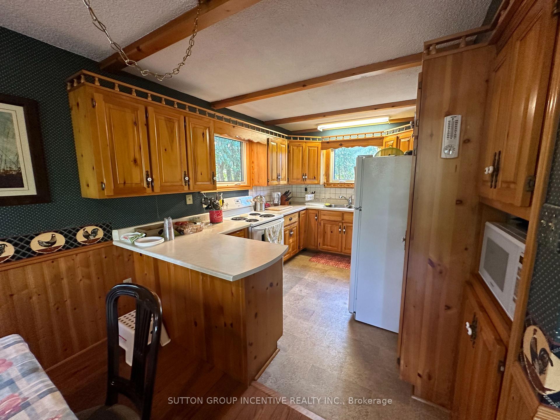 Photo 8 of 21 Coppercliff Crescent, Tiny, Rural Tiny — HOMEH
